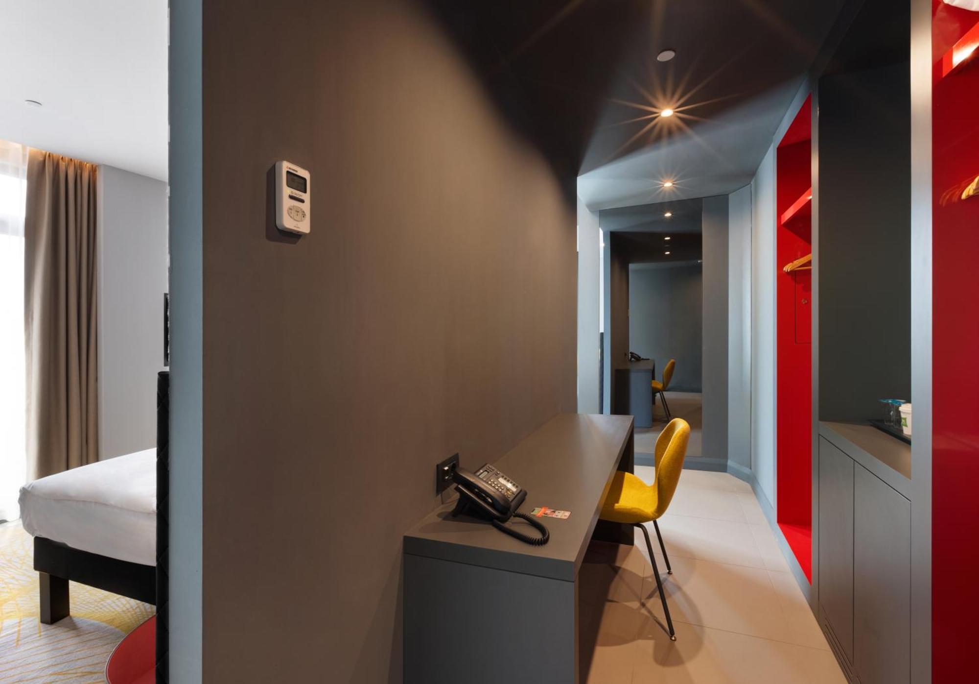 宜必思尚品伊斯坦布尔梅特尔酒店 客房 照片 A room at the hotel